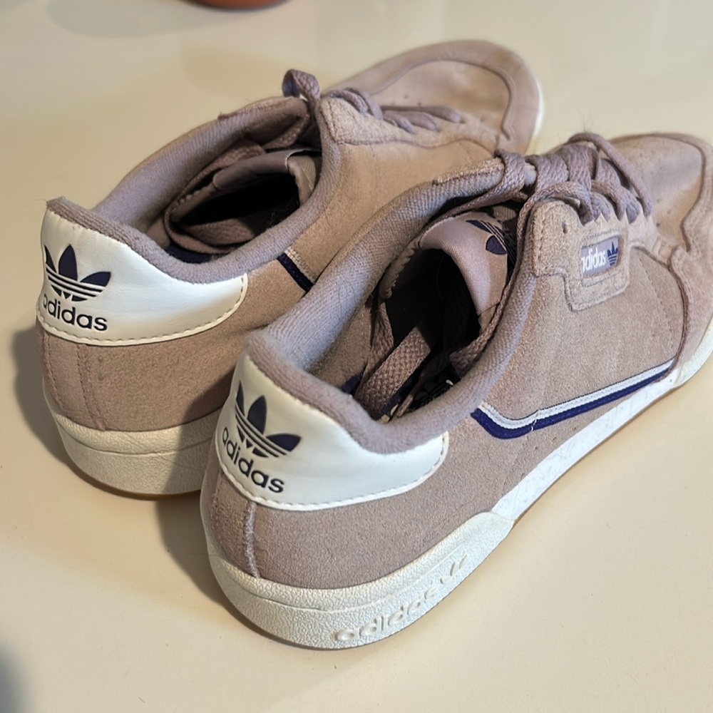 Women’s Lilac Adidas Court Shoe